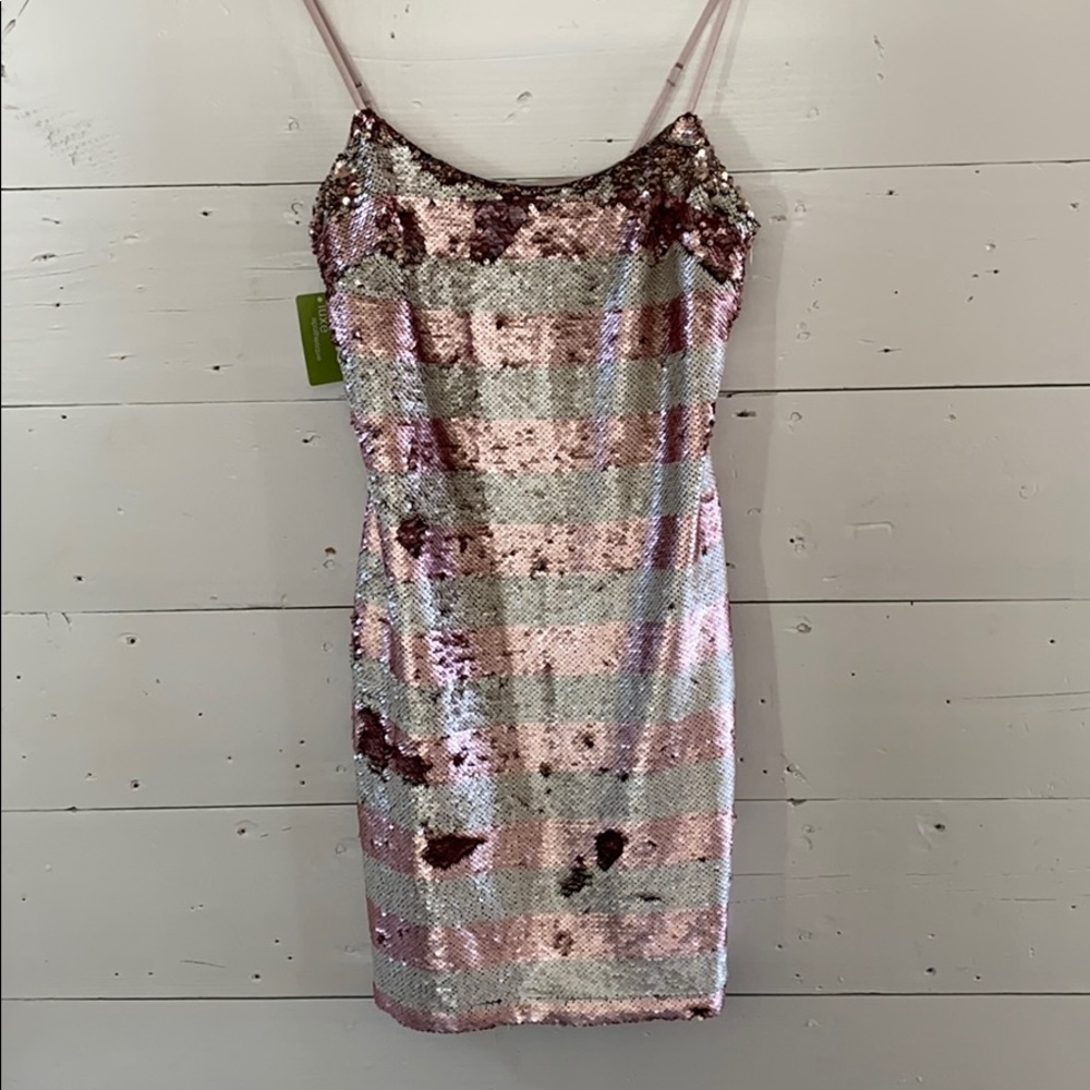✨3/$30✨Soloiste Sequined Mini Dress